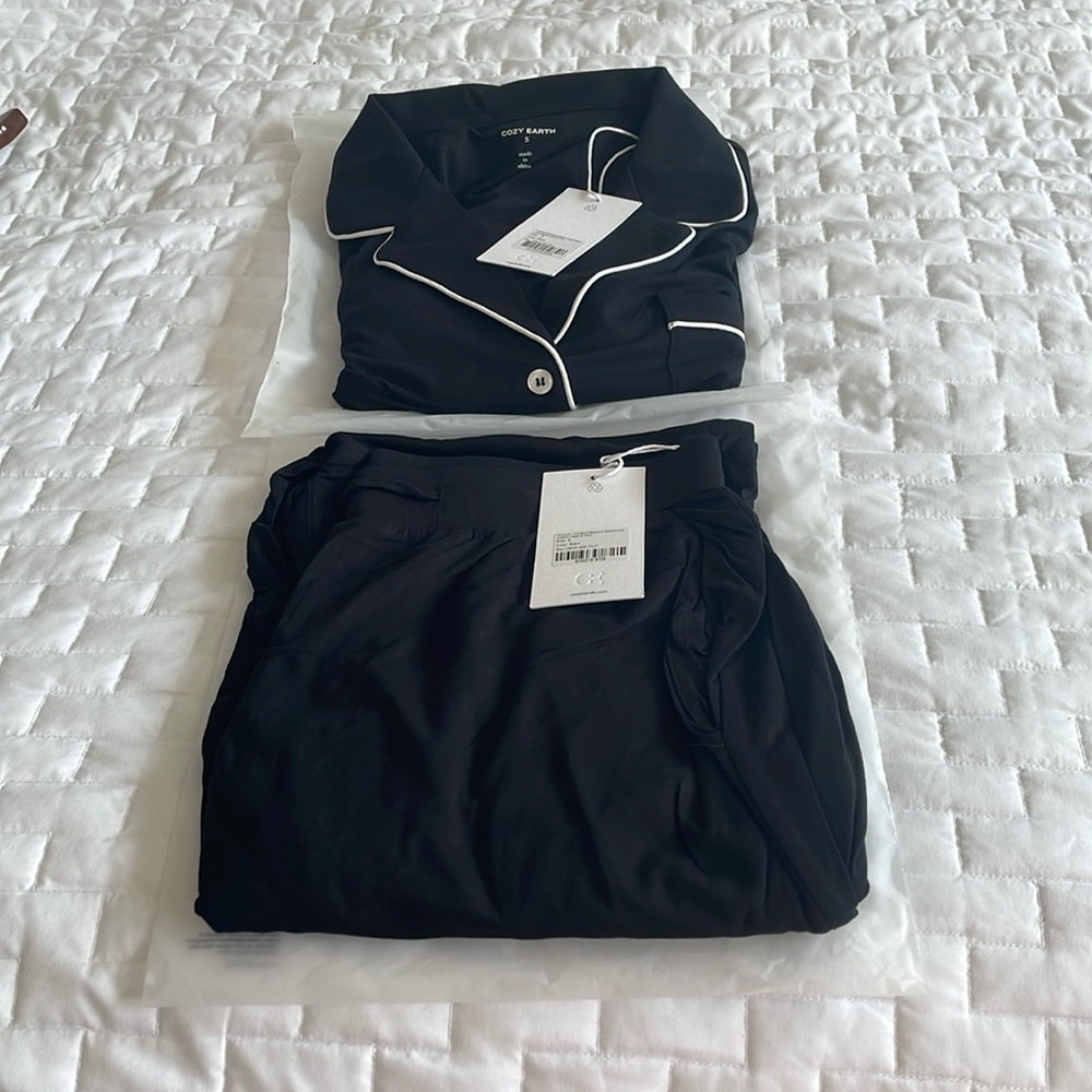 Cozy Earth NWT Women’s Bamboo Stretch Knit Classic PJs Black Size Small